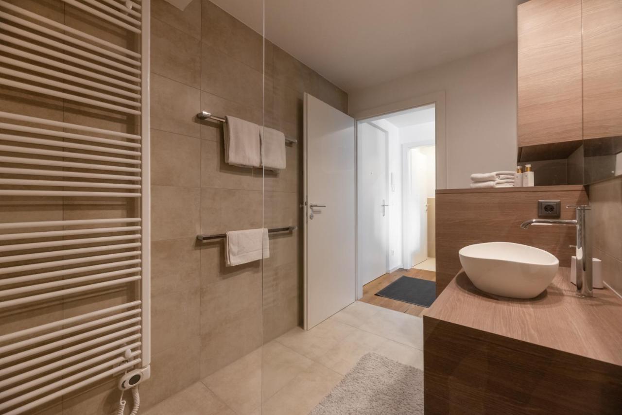 Stylisches Apartment In Zentraler Gruenruhelage Mit Garagenplatz Wien Eksteriør billede